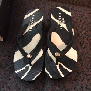 Coach flip flops